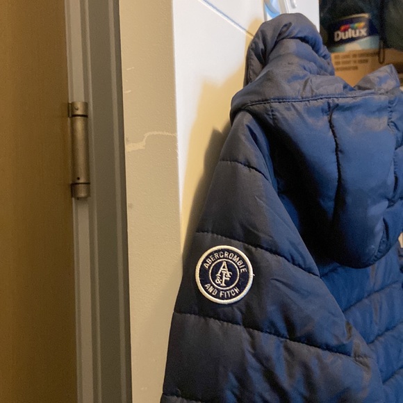 Abercrombie and Fitch Puffer Jacket - Picture 3 of 3